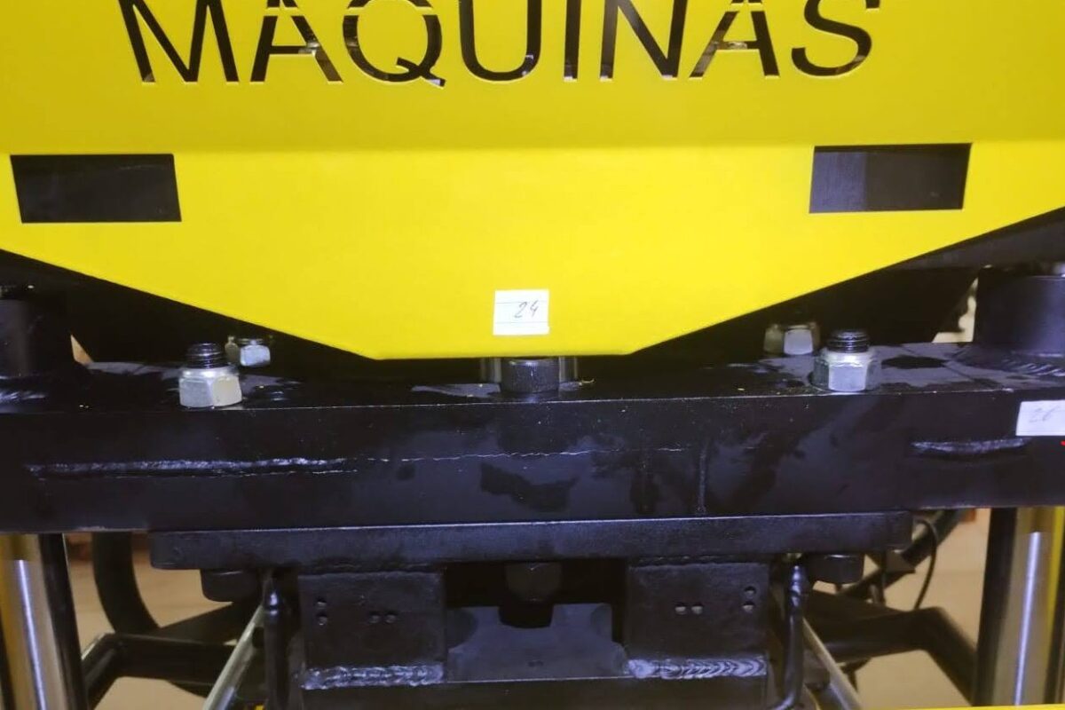 Faltavam os bicos de graxa - máquina ECO Premium 2600 da Ecomáquinas